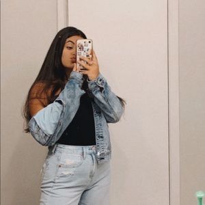 Meet your Posher, Merel